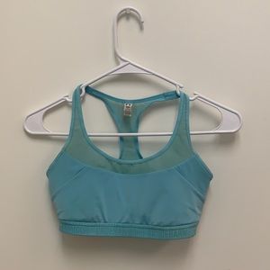Under Amour sports bra size s